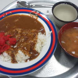 カレーライス 320円