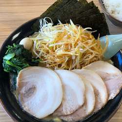 ねぎチャーシュー麺大盛り　ライス　海苔