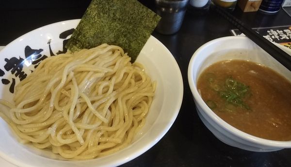 「辛つけ麺 大盛 +4辛」@つけ麺 津気屋 川口店の写真