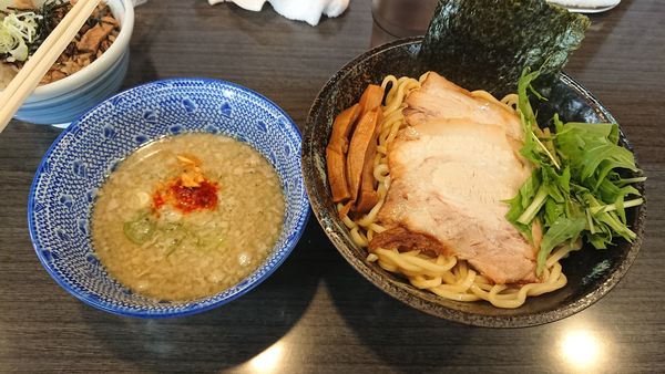 「塩つけ麺（中） 950円 + 煮豚丼 250円」@ラーメンつけ麺 奔放の写真