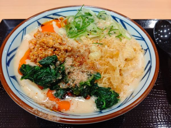 「うま辛温担々うどん(並盛)670円」@丸亀製麺 イーサイト高崎店の写真