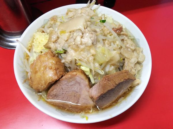 「小ラーメン　麺カタ　ヤサイニンニクアブラ　700円」@ラーメン二郎 上野毛店の写真