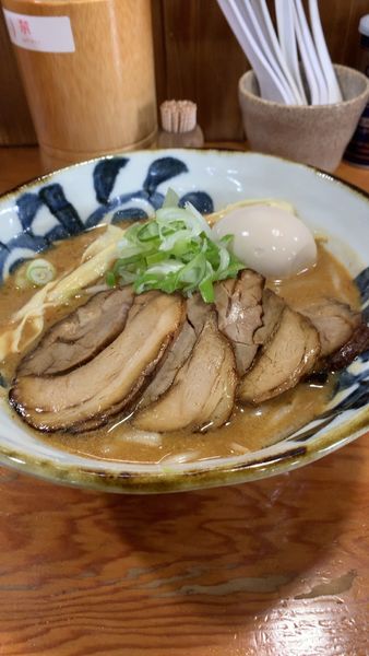 「味噌しゃーしゅう麺(煮玉子)」@らーめん 紺やの写真