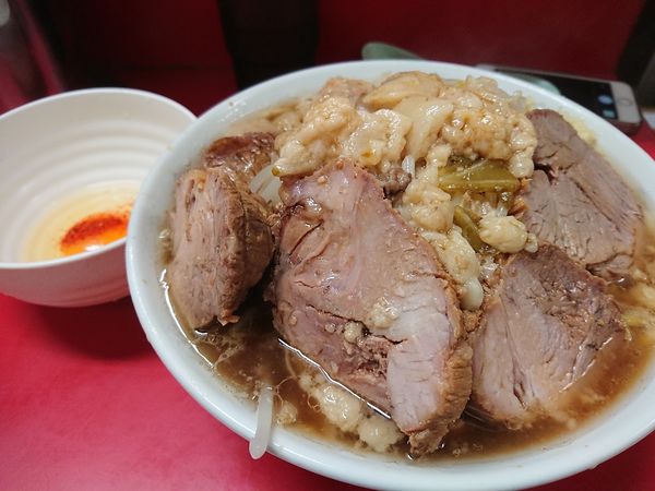 「小豚 卵」@ラーメン二郎 上野毛店の写真