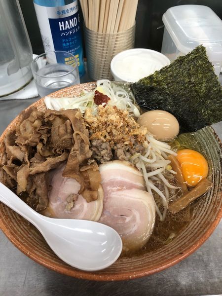「渡り蟹味噌ラーメンスペシャル＋悪い肉」@覆麺 智の写真