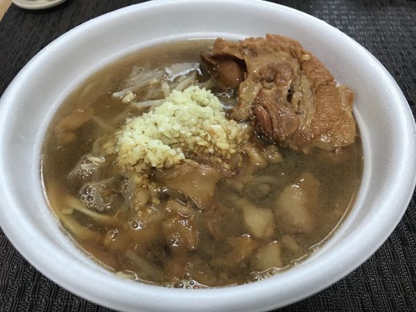 「ラーメン 中盛 テイクアウト 870円」@ラーメン☆ビリーの写真