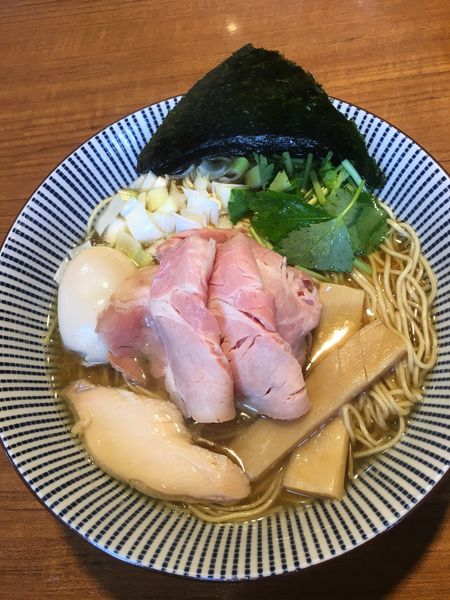 「煮干しそば白醤油」@寿製麺よしかわ 川越店の写真