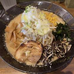 東京豚骨味噌らーめん