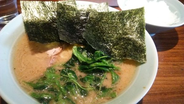 「らーめん 750円」@麺家市政の写真