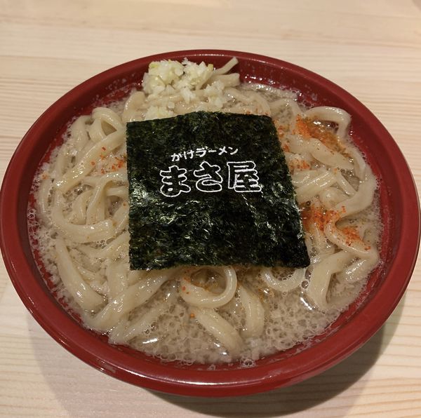 「醤油 A麺(極太麺) 並(200g) 380円」@かけラーメン まさ屋 渋谷店の写真
