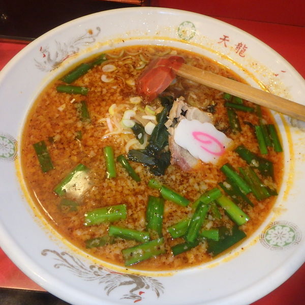 「激辛ラーメン756円、生ビール中594円」@天龍の写真