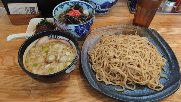 「つけそば840円+【限定】カレー玉170円+豚ばら飯320円」@中華そば専門 とんちぼの写真