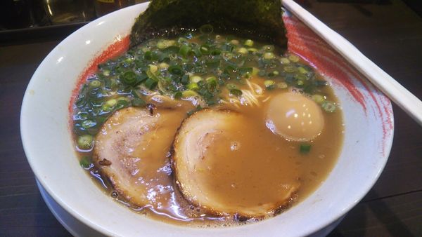 「らーめん（ハリガネ）+替玉（バリカタ）」@しらしん軒の写真