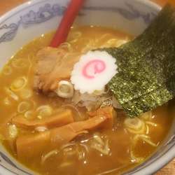 六三六らーめん 740円