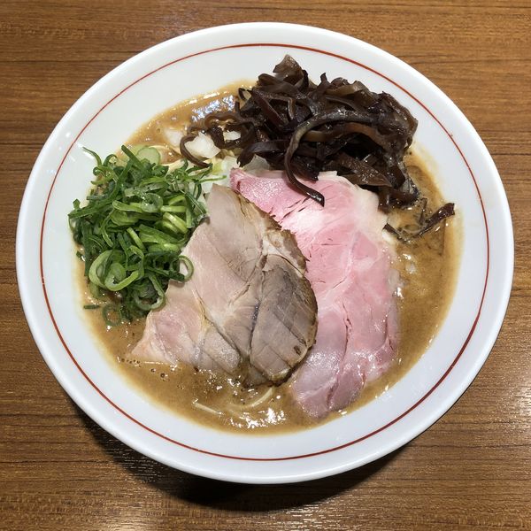「【限定②】豚骨醤油ら〜めん ￥850」@寿製麺よしかわ 川越店の写真