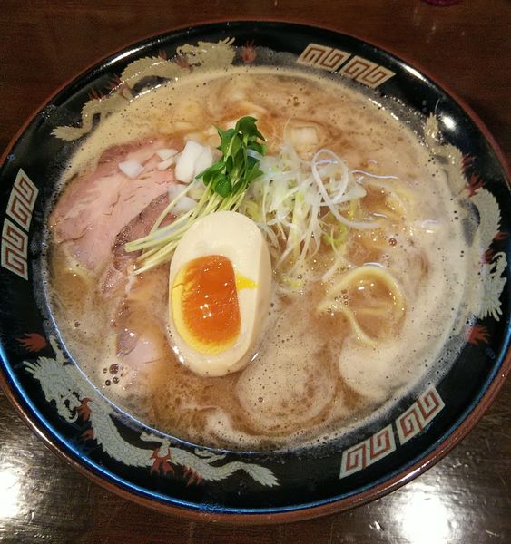 「魚豚骨ラーメン（￥850）」@魚と豚と黒三兵の写真