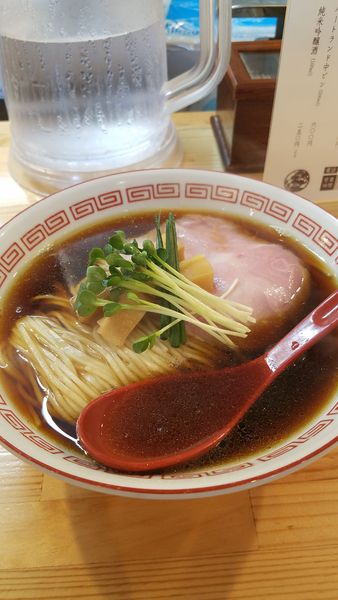 「醤油ラーメン」@自家製麺 くろ松の写真
