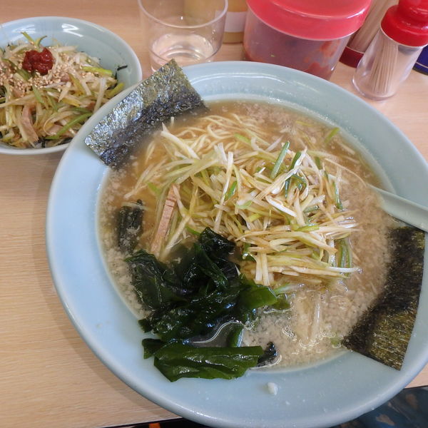 「ネギラーメン(並) (700円)、ネギ丼(250円)」@ラーメンショップ 板沢店の写真