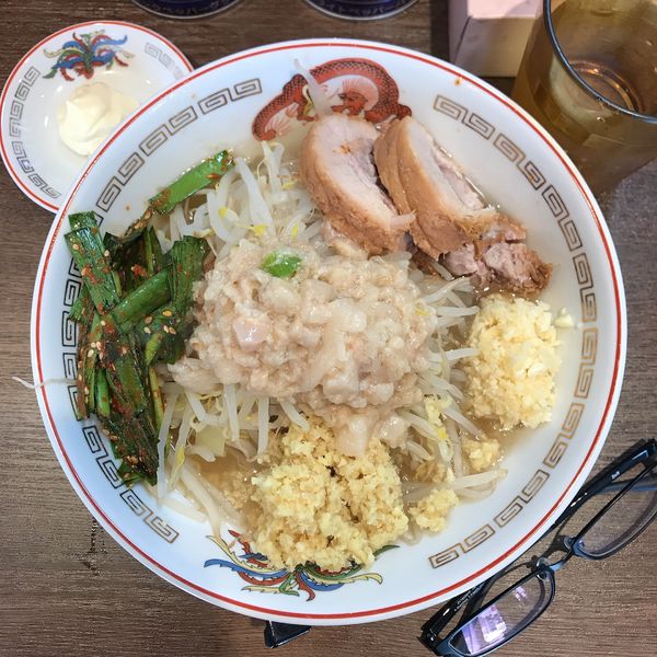 「ミニラーメン＋辛ニラ」@豚山 鶴見店の写真
