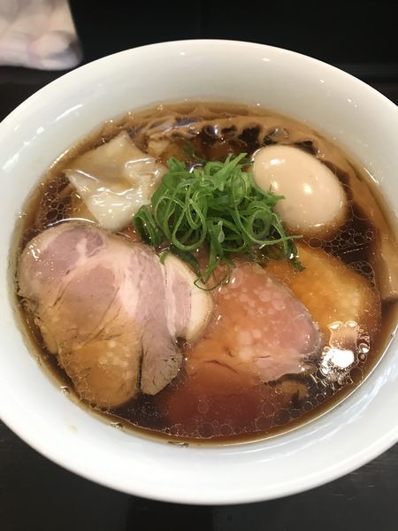 「特製らぁ麺、醤油」@らぁ麺 すぎ本の写真