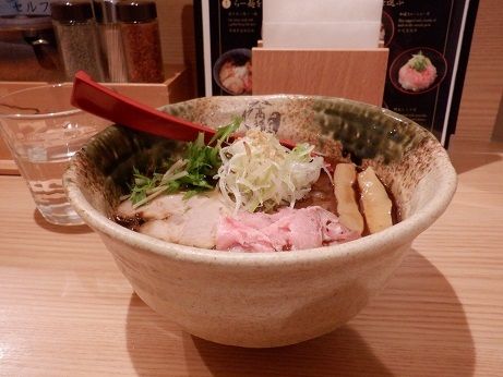 「焼きあご塩らー麺」@焼きあご塩らー麺 たかはし 恵比寿店の写真