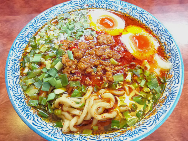 「味玉辛いラーメン ￥880」@自家製太麺 元気屋の写真
