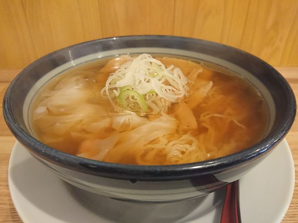 「ワンタンメン」@ワンタンメンの満月 三鷹店の写真