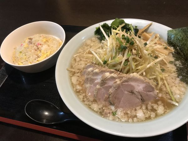 「ネギチャーシュー麺  脂多め」@ニューラーメンショップ 桶川店の写真