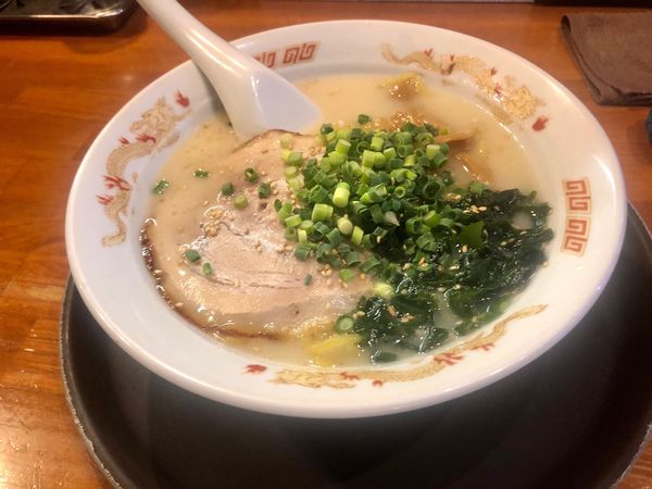 「塩ラーメン ¥700 + サービス餃子 ¥0」@北海道らーめん 味源 小平店の写真