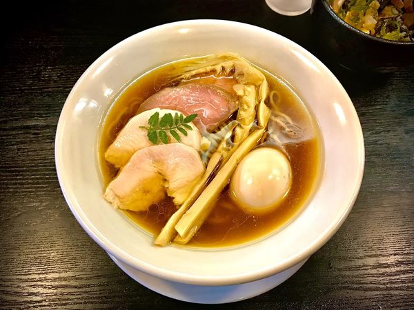 「特製生揚げ醤油そば+生揚げ醤油炊き込みご飯セット」@麺や おち合の写真