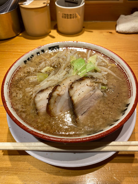 「麺少なめ味玉ラーメン」@らーめん バリ男 神楽坂店の写真