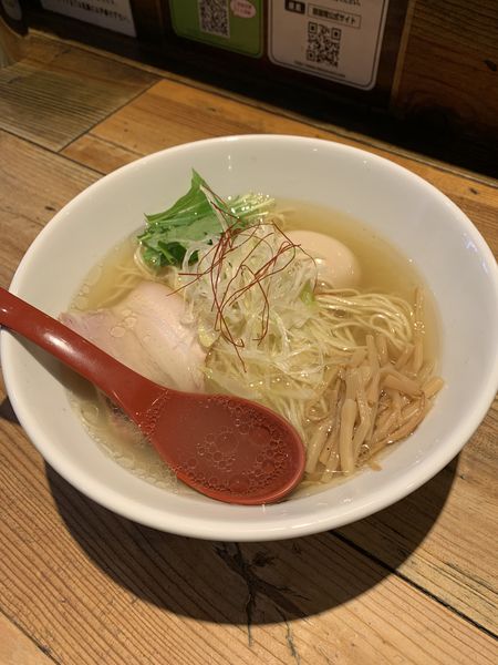 「味玉塩ラーメン 990円」@麺屋 翔 西新宿本店の写真