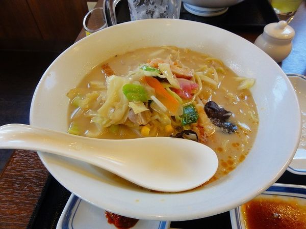 「【ランチ】ちゃんぽん麺2.0倍+餃子3ヶ+辛みそ+ビール」@長崎ちゃんぽん リンガーハット 浦和中尾店の写真