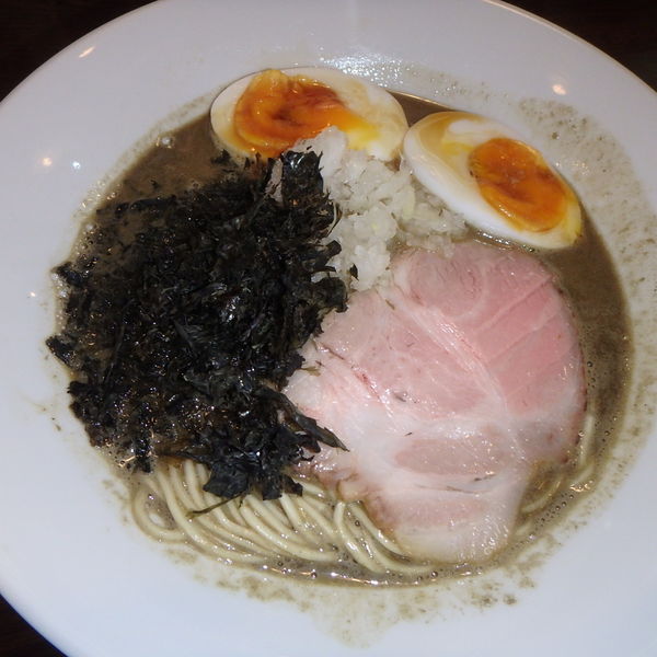 「極煮干しそば塩800円、和え玉150円、トロ玉(クーポン)」@麺屋SOの写真