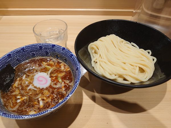 「辛つけ麺(小盛、900円)」@頑者の写真