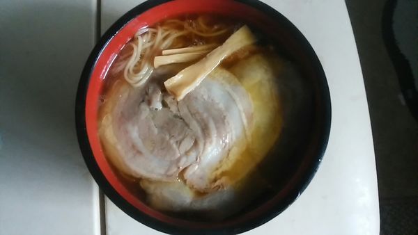 「[宅麺]友情しょうゆらぁ麺」@飯田商店 湯河原本店の写真