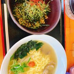 あさりラーメンとミニチャーシュー丼