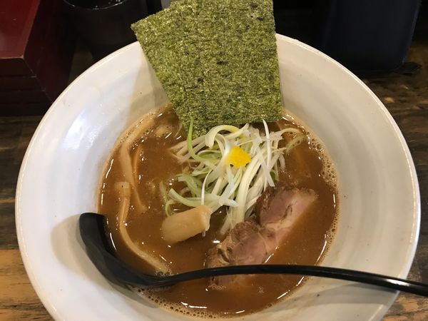 「ラーメン太麺固め　900円」@麺屋 奨 TASUKU 中央林間店の写真