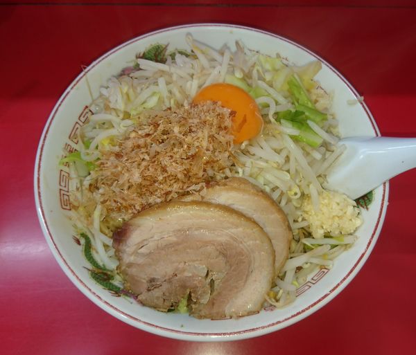 「まぜそば￥850。ニンニクマシ、ヤサイ。」@赤ひげラーメンの写真