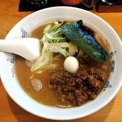 龍龍めん（小盛り）￥７５０