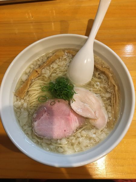 「背脂煮干しラーメン塩味」@麺響万蕾の写真