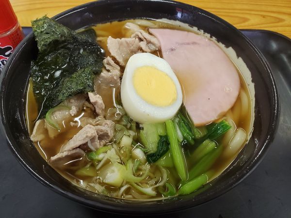 「肉うどん」@にのみや食堂の写真