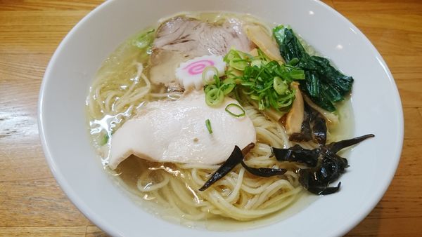 「軍鶏しおそば（800円）」@しなそば 天味の写真