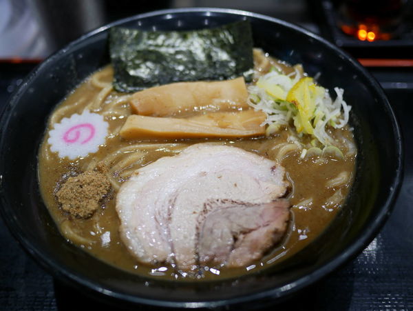 「濃厚中華そば」@松戸富田麺絆の写真