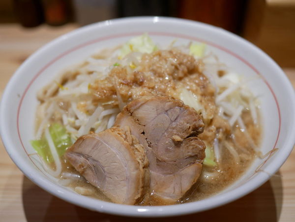 「中 250g ヤサイ＋脂」@眞久中の写真