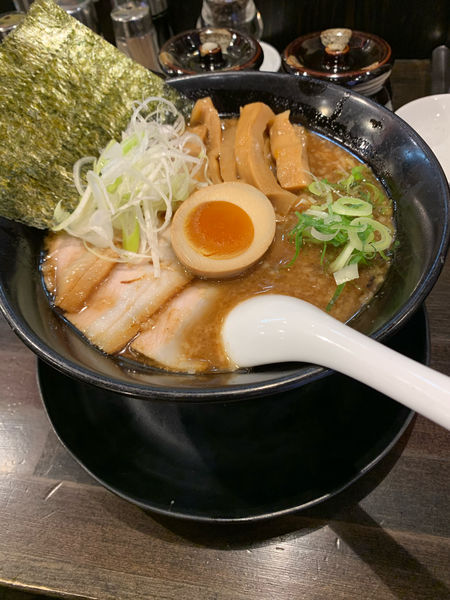 「節骨こってり　メンマ　チャーシュー」@節骨麺たいぞう 西荻窪店の写真