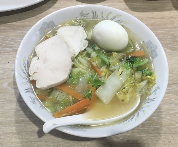 「タンメン塩レギュラー（中太麺）+味玉+野菜マシ」@尾張タンメン 野武士の写真