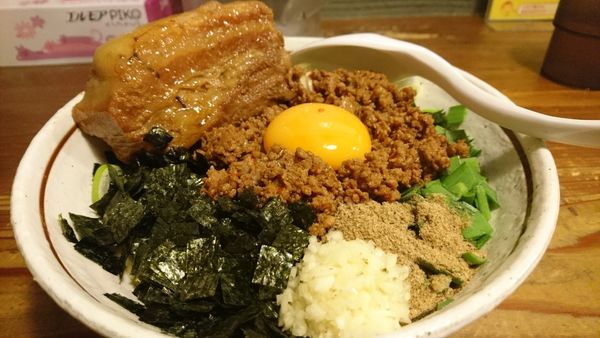 「【夜】トロ豚まぜそば」@麺 酒 やまのの写真