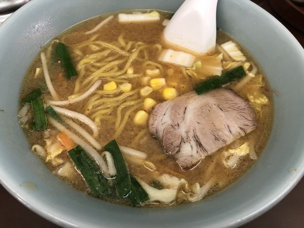 「味噌ラーメン　￥７００」@栄龍の写真