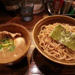 ベジポタ味玉肉入りつけ麺 (胚芽麺) 大盛